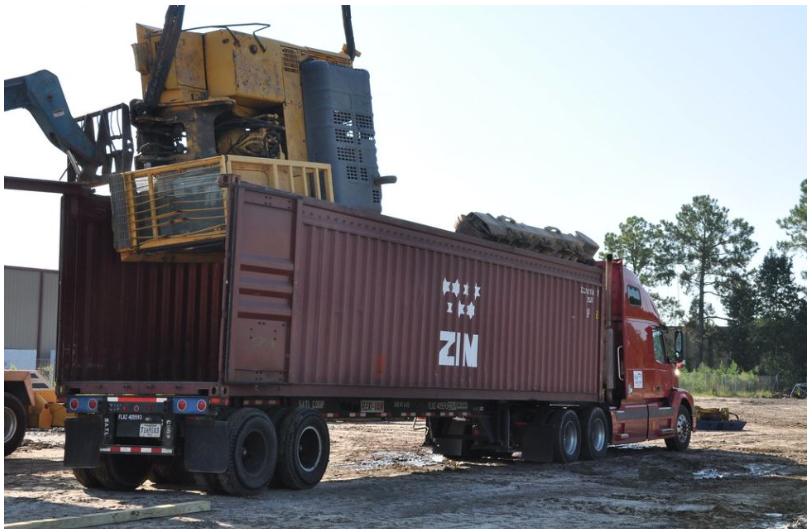 Container hở nóc phù hợp chở máy móc, bồn chứa, khung máy và các kiện hàng cao, cồng kềnh cần cẩu từ phía trên. container-ho-noc-cho-may-moc-thiet-bi-cao-va-hang-cong-kenh